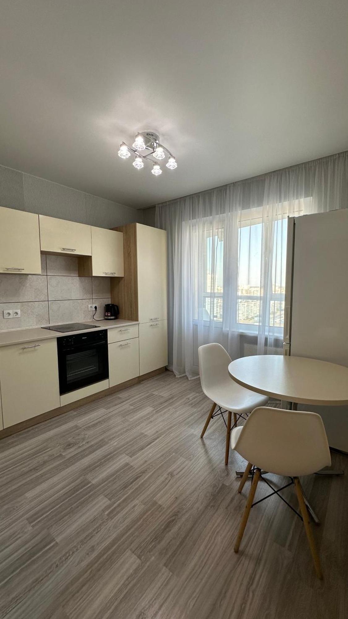 Є Генератор 1Кім Осокорки Вул Бориса Гмирі 20 Жк Патріотика Kyiv Exterior photo